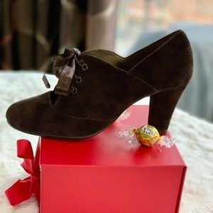 Aerosoles Minor Role Brown Corduroy Lace